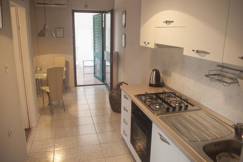 Apartments Vongula Trogir Exterior photo